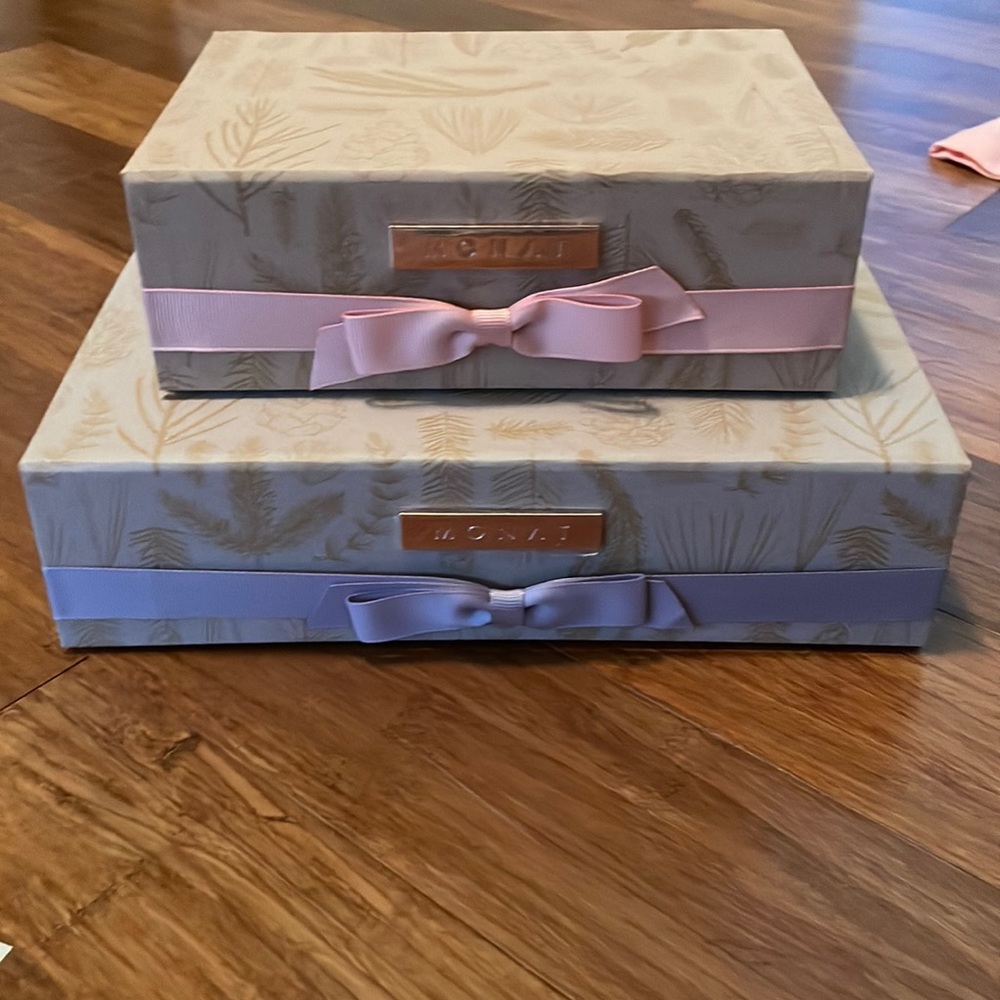 Monat Holiday Gift Box Set (empty)